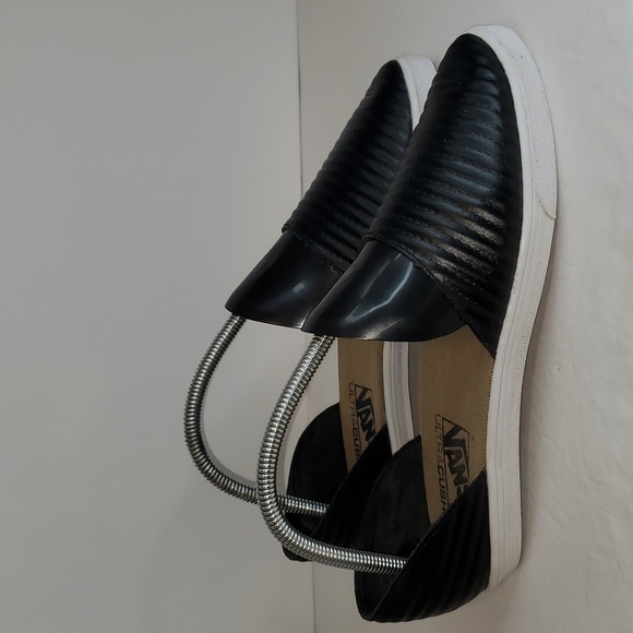Vans Shoes - Vans Ultra Cush skimmer flats